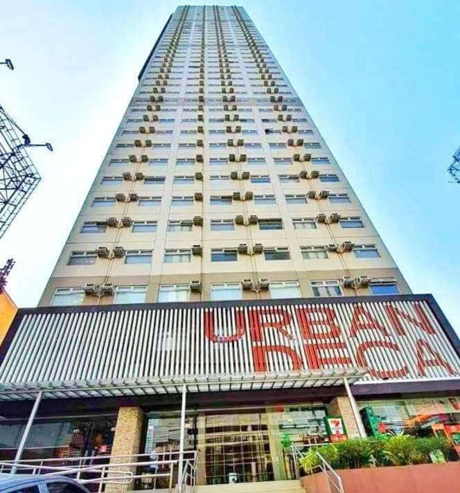 Dens Condotel Metro Manila Mandaluyong Exterior photo